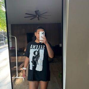 Graphic tee